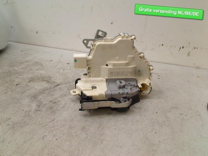 SERRURE DE PORTE AVANT GAUCHE A4 Avant (B8) (8J0837015C), Auto-Union-Straße  1,
85057  Ingolstadt, DE, Gauche, Info@audi.de, Audi