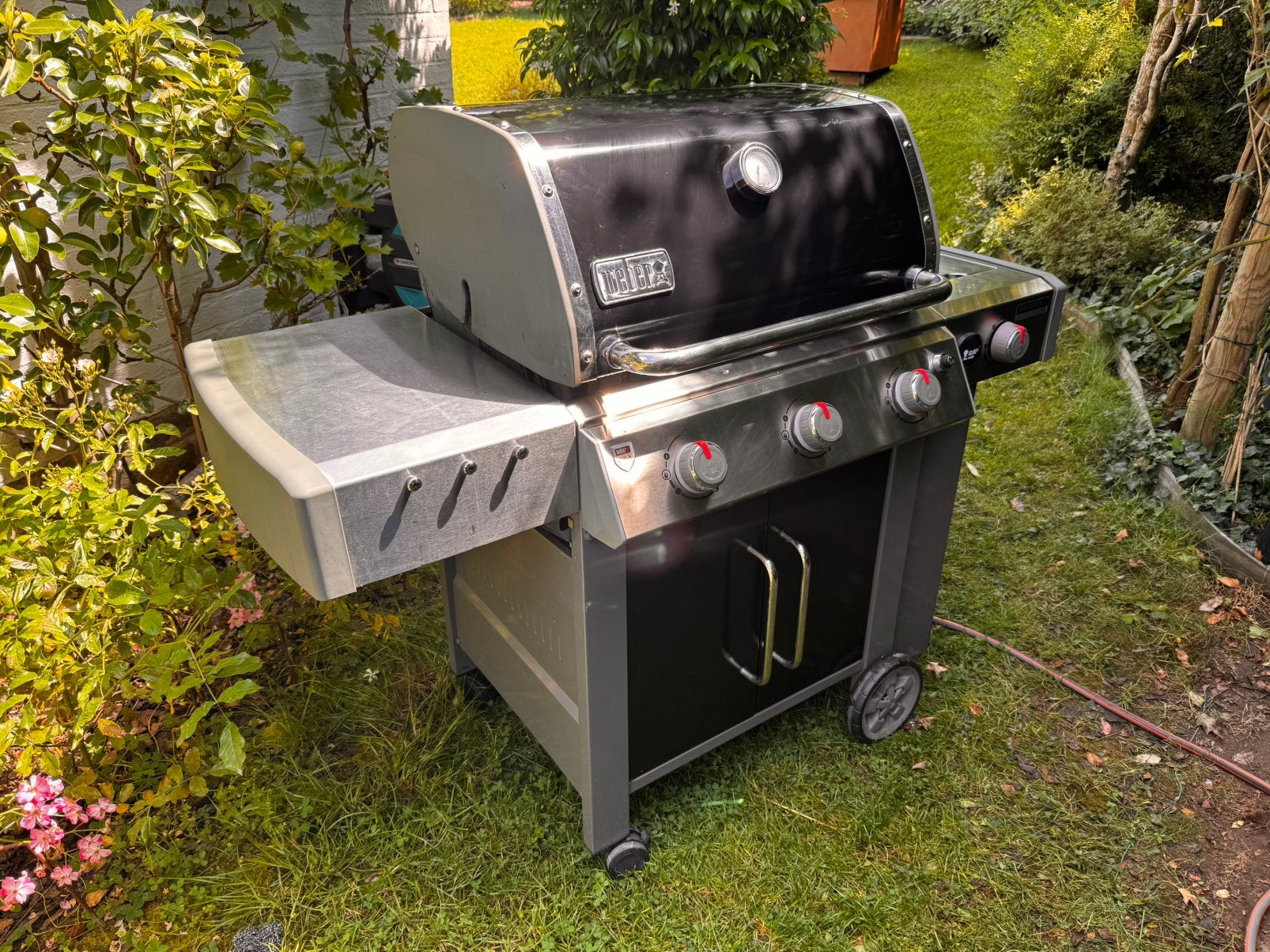 Bbq weber Gaz genesis 2 lx e 340 gbs, Ophalen, Zo goed als nieuw