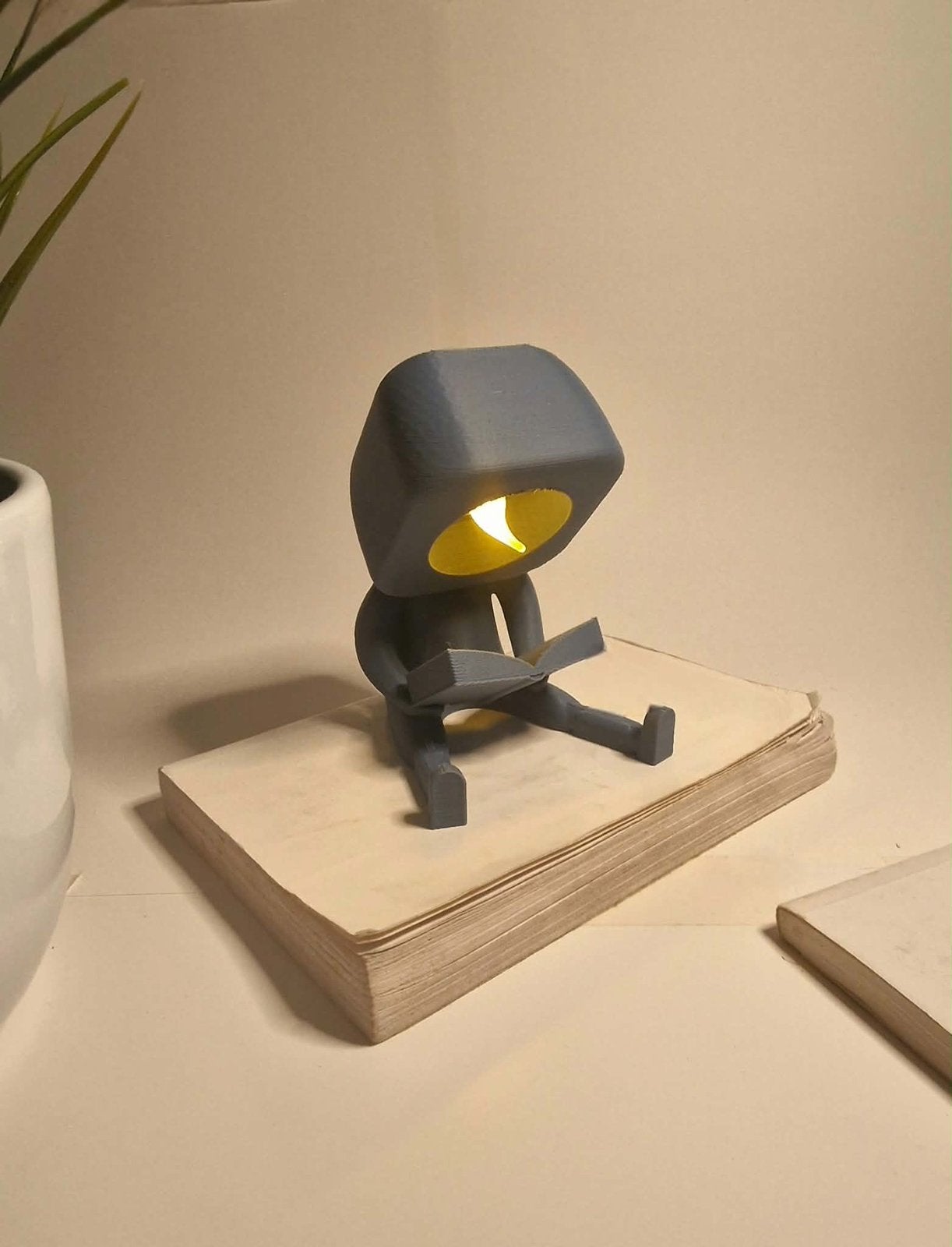 Lezend Figuurtje 3D Print | Unieke Woondecoratie, Ophalen of Verzenden, Nieuw