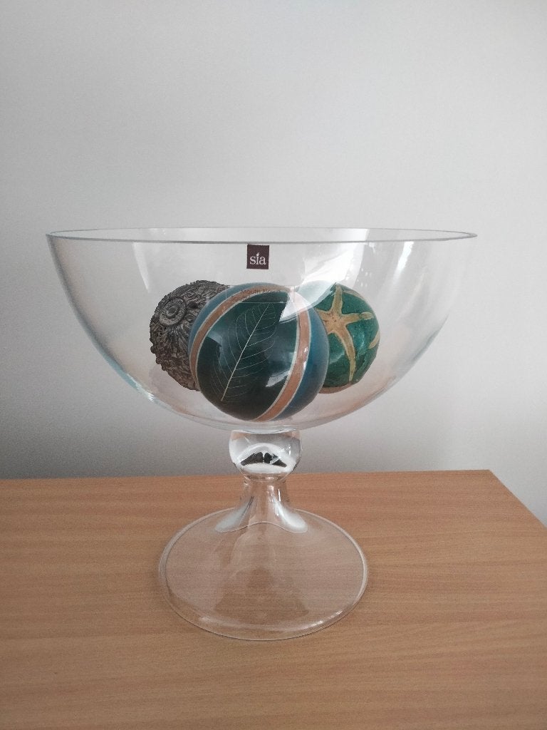 XL SIA glazen schaal op voet met sierballen (diameter 33 cm), Ophalen, Op voet, Schaal, Rond