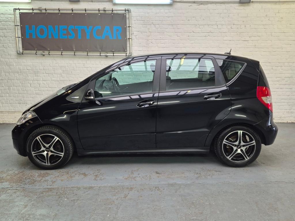 Mercedes A160 benzine euro5- 2011 - 81000km -GARANTIE, 1498 cc, Zwart, 4 cilinders, Zwart