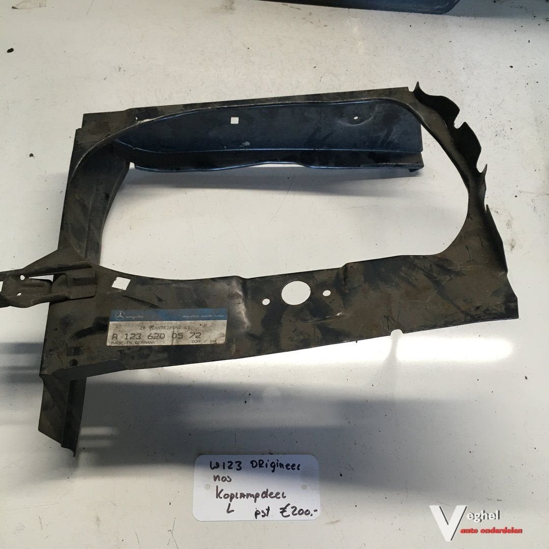 Mercedes W123 Nos Koplamp rand Links  123 620 0572, -, Utilisé, -, -