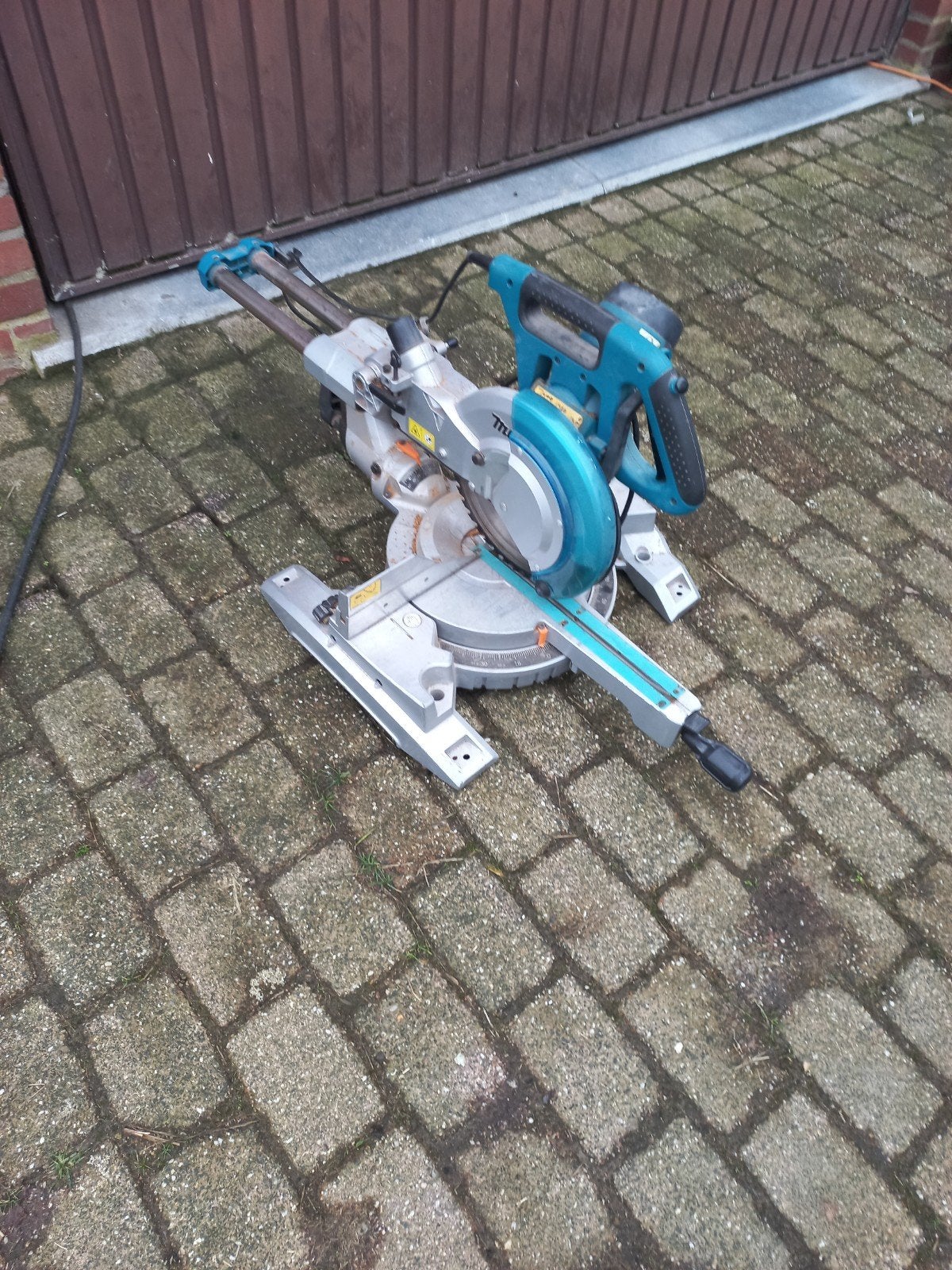 Makita LS1018L, Ophalen, Afkortzaag
