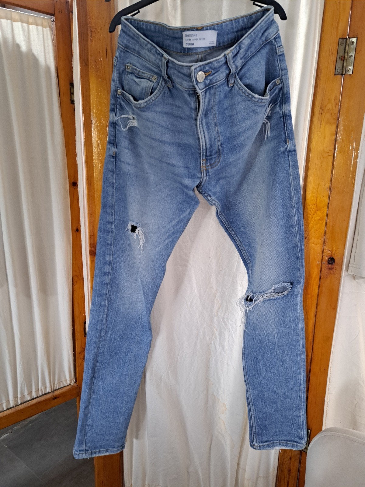 Jeans Bershka 36, Blauw, Overige jeansmaten, Ophalen of Verzenden, Zo goed als nieuw