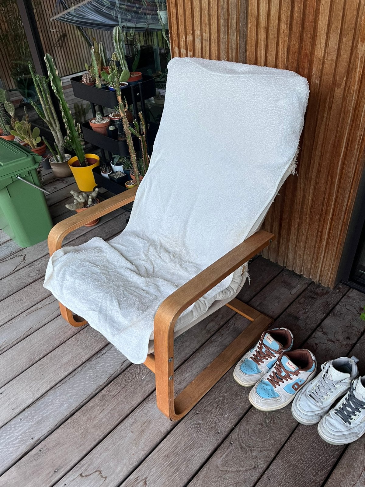 Ikea stoel (veelgebruikt), Huis en Inrichting, Stoelen, Ophalen, Gebruikt, Wit, Eén