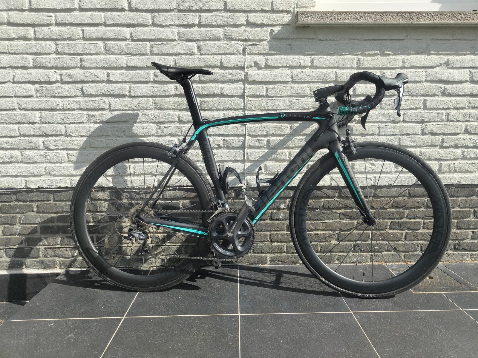 Bianchi Oltre XR1 - M57, Enlèvement, Carbone