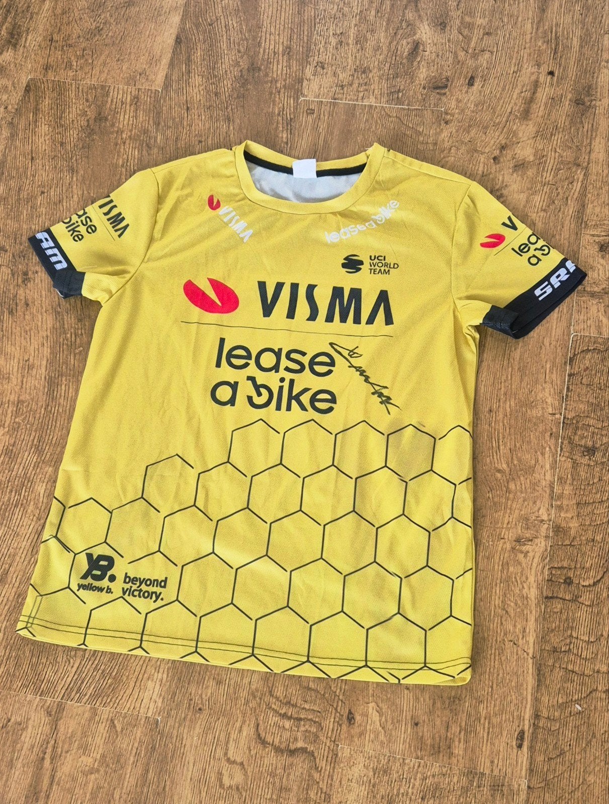 T-shirt dédicacé par Wout Van Aert — Good Cause, Enlèvement ou Envoi