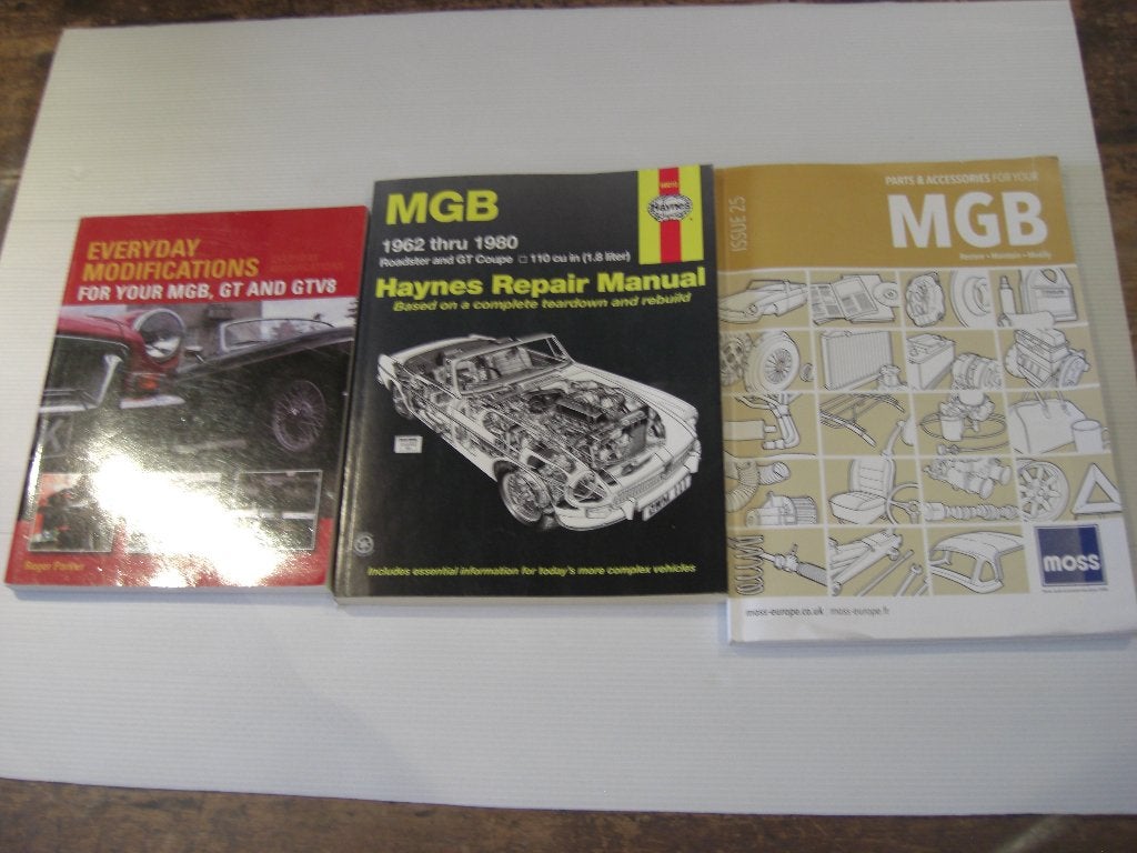 MGB 3 essentiële en onmisbare boeken, Auto's, Particulier, Te koop, MG