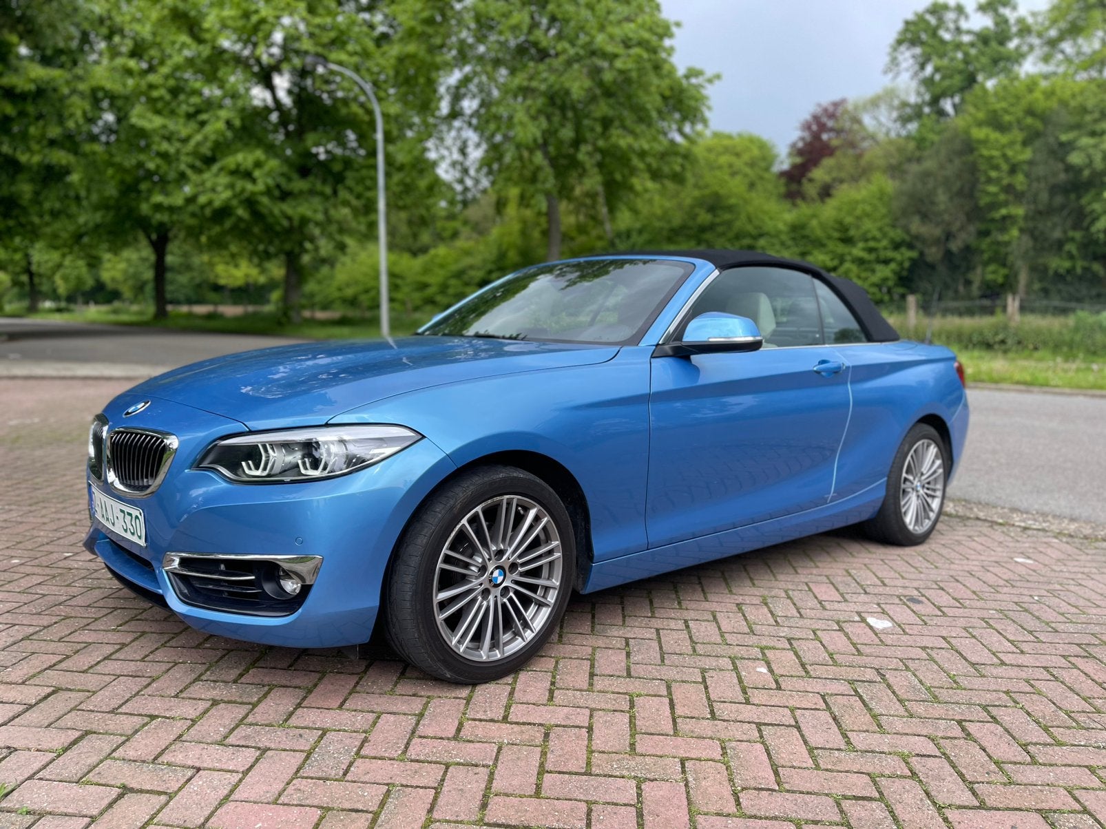Bmw 2 reeks cabrio seaside blue 218i 136pk, Auto's, 4 zetels, Beige, Blauw, Leder