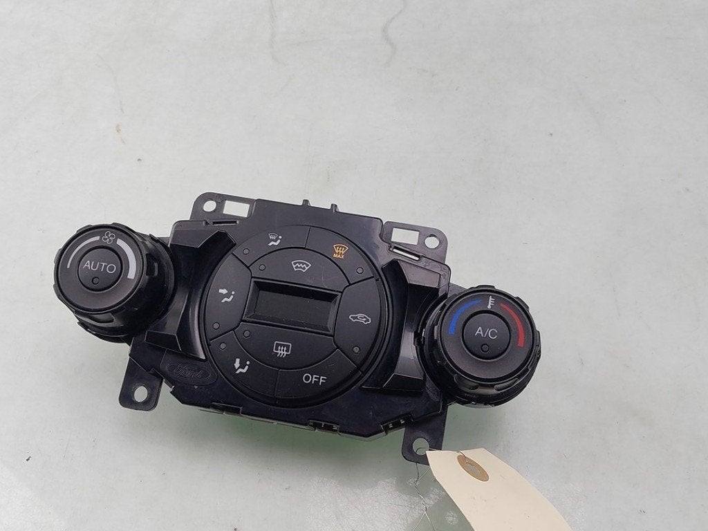 BEDIENINGSPANEEL VERWARMING Ford Fiesta 6 (JA8), Gebruikt, Henry-Ford-Straße  1
50735  Köln, DE, Ford-Werke GmbH, Kunden@ford.com