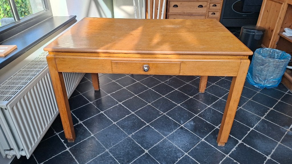 Retro tafel vintage; tafel met bestek-lade ; mooi model, Ophalen, Gebruikt, 100 tot 150 cm, 50 tot 100 cm