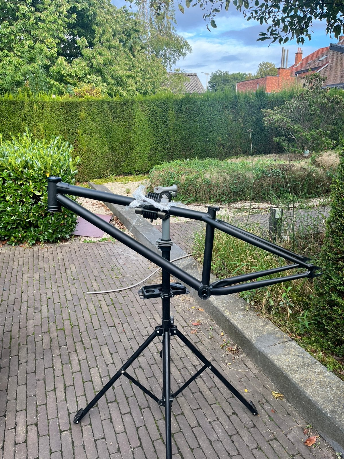 The rise partymaster v2 frame, Neuf, Enlèvement ou Envoi, 24 pouces ou plus, Guidon à 360°