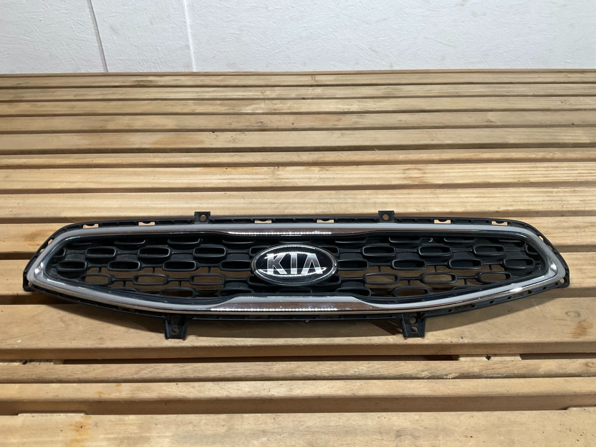 Bumper Grill Kia Picanto (TA) 868511YBA0 KIA-134, Auto-onderdelen, Heolleung-ro 12
06797  Seoul, Info@kia.com, Kia Corporation