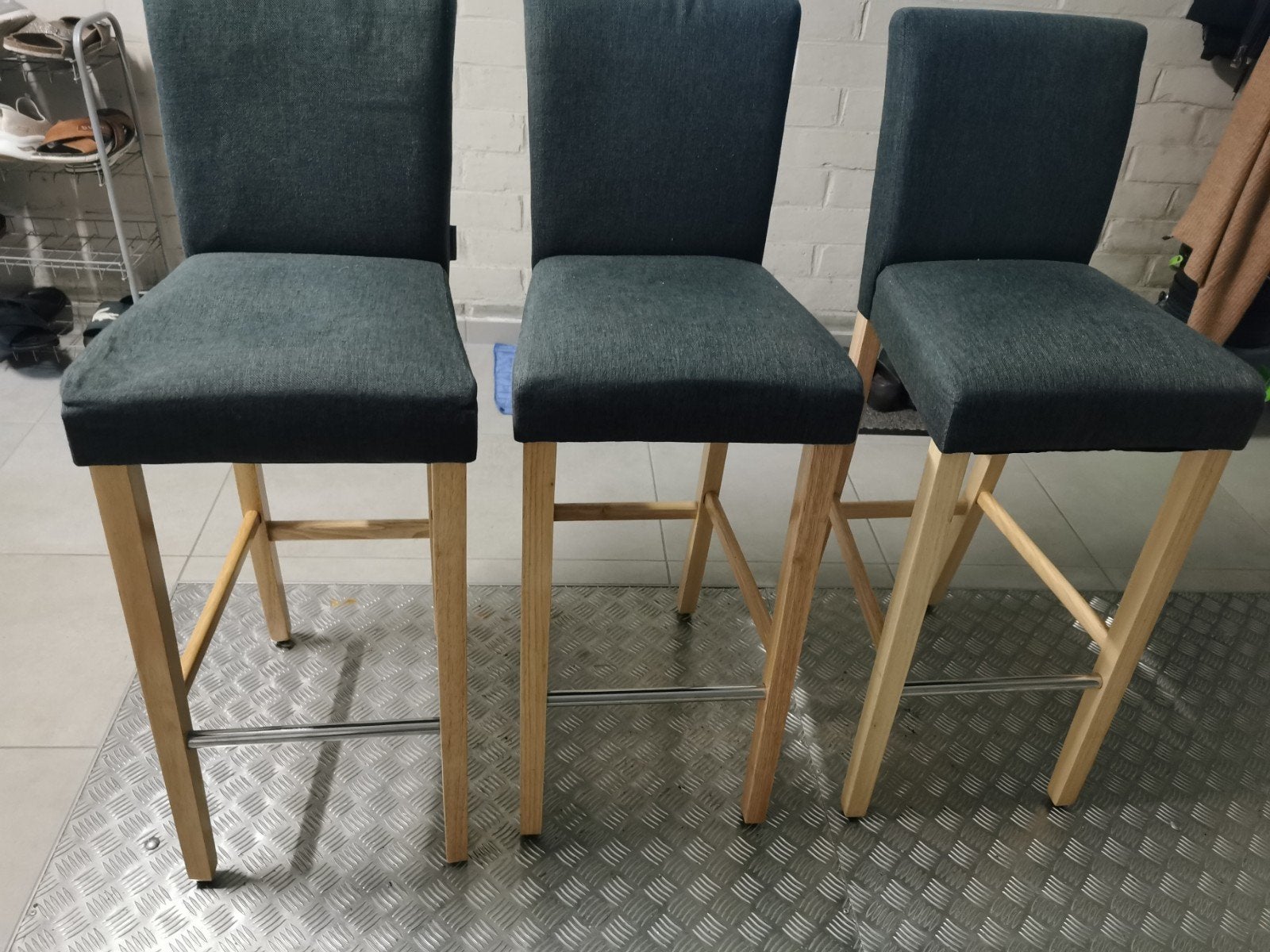 3 barkrukken nieuw.zithoogte 0,75m.
Vraagprijs slechts € 90, 3 krukken, Ophalen, Nieuw, 60 tot 90 cm