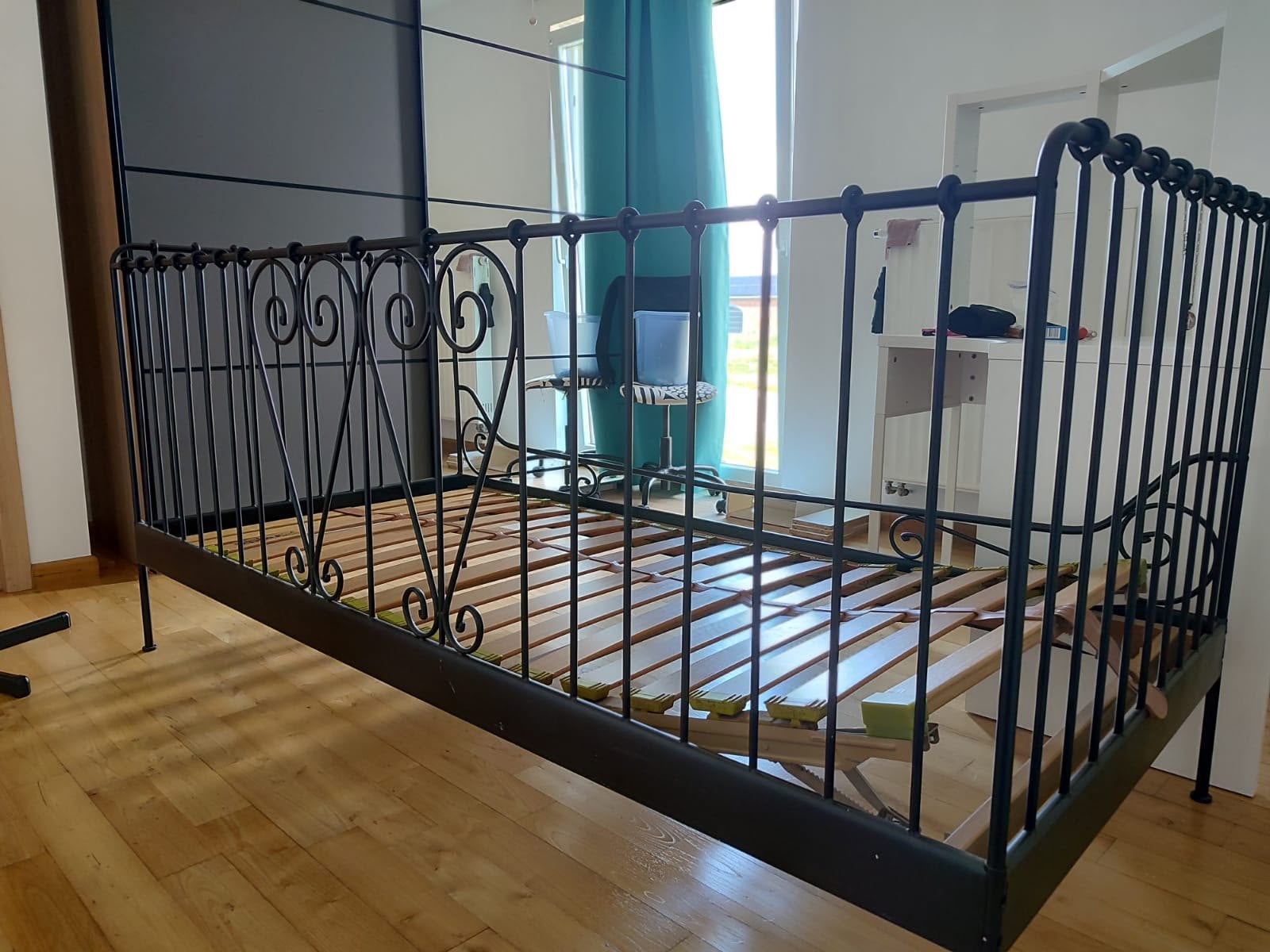 Zwart smeedijzeren bed, Huis en Inrichting, Slaapkamer | Bedden, Ophalen, Verstelbaar, 90 cm, Eenpersoons