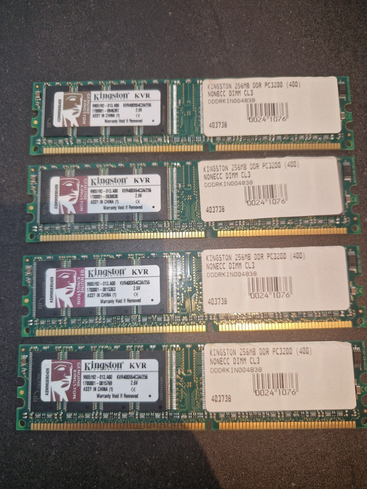 4x 256MB Kingston DDR1 RAM  (PC3200 / 400 MHz) - Retro, Informatique & Logiciels, Mémoire RAM, DDR, Utilisé, Desktop, Enlèvement