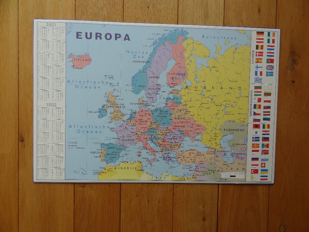 Kaart Europa 2001, Boeken, Atlassen en Landkaarten, 2000 tot heden, Europa Overig, Ophalen of Verzenden, Landkaart