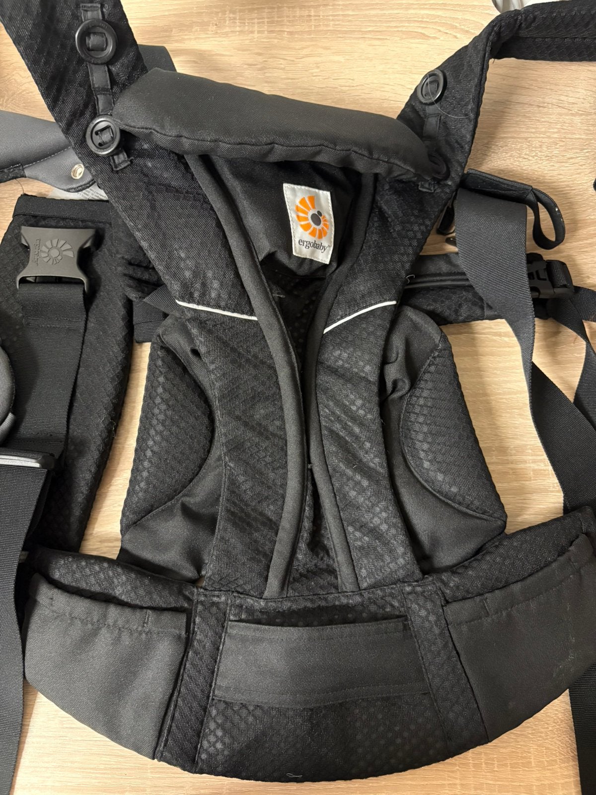 Ergobaby omni breeze draagzak zwart, Enfants & Bébés, Enlèvement, Comme neuf, Porte-bébé