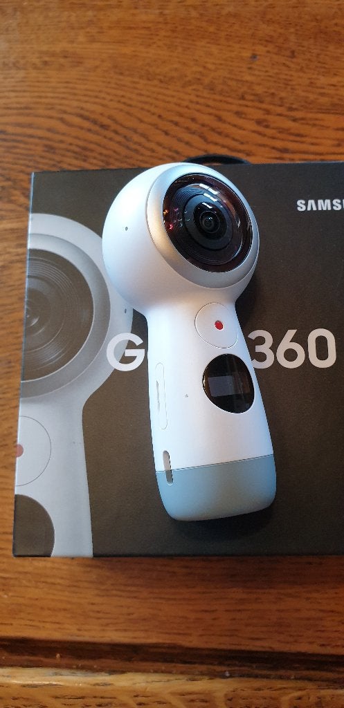SAMSUNG GEAR 360 CAMERA FULL HD 360G/D ET H/B, TV, Hi-fi & Vidéo, Caméscopes numériques, Carte mémoire, Full HD, Caméra, Enlèvement