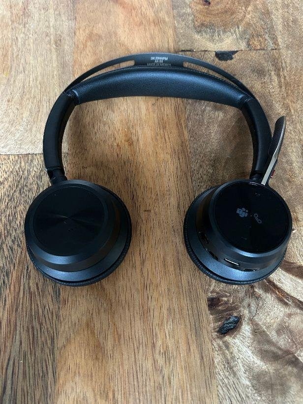 ☎️ Poly Plantronics Voyager Focus2 Focus Bluetooth headset☎️, Telecommunicatie, Ophalen of Verzenden, Zo goed als nieuw, 1 handset