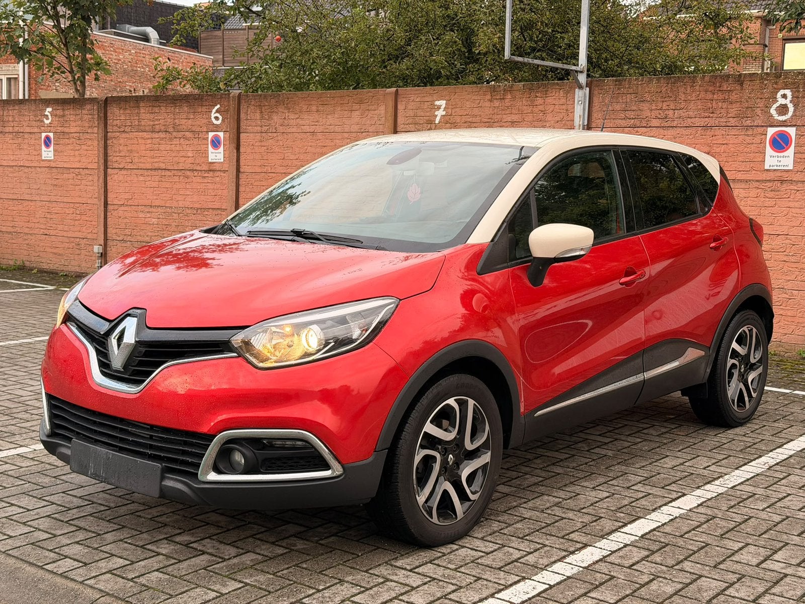 Renault Captur 1.2 TCe Automatic - Cuir - Caméra - Attelage, Autos, Achat, 87 kW, Euro 6, Interruption de démarrage