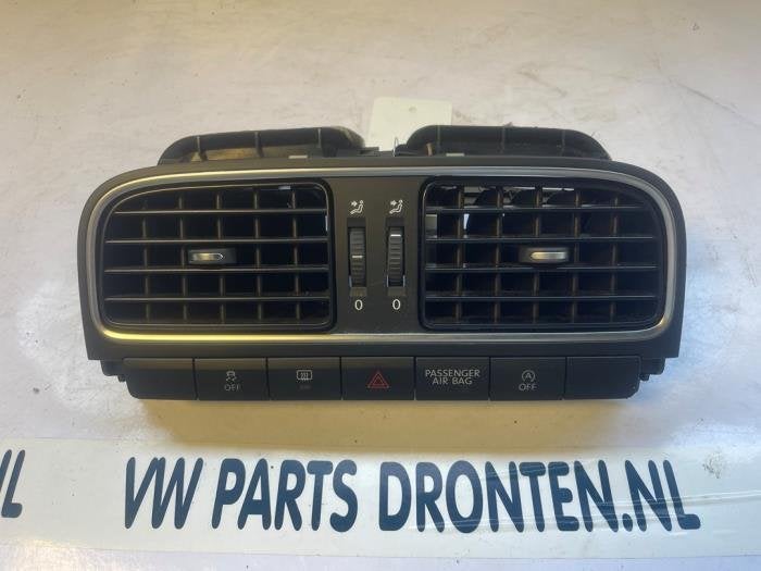 Grille aération tableau de bord d'un Volkswagen Polo, Volkswagen, -, 3 mois de garantie, Utilisé