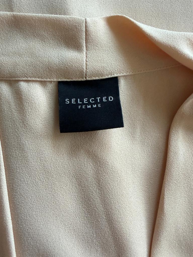 Selected femme top in beige of Due Amanti camel top, Ophalen of Verzenden, Zo goed als nieuw, Maat 36 (S), Beige