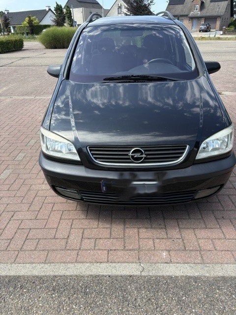 Opel Zafira A 20DTH, Auto's, Opel, Voorwielaandrijving, Monovolume, Cruise Control, Zwart