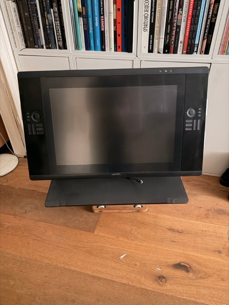 Wacom Cintiq DTK-2400 HD, Autres types, Autres résolutions, Enlèvement, Utilisé
