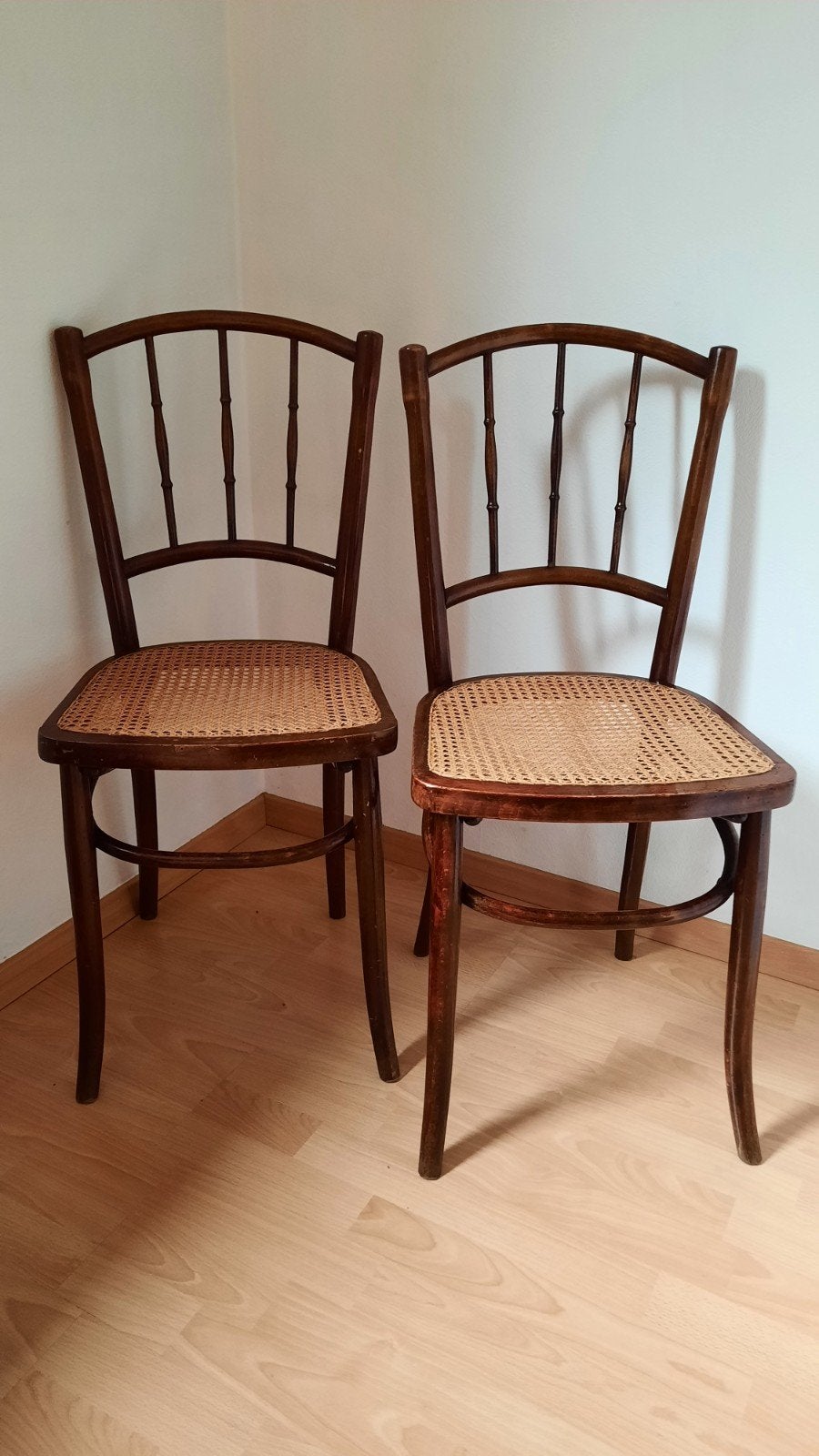 2 antieke style Thonetstoelen, Enlèvement