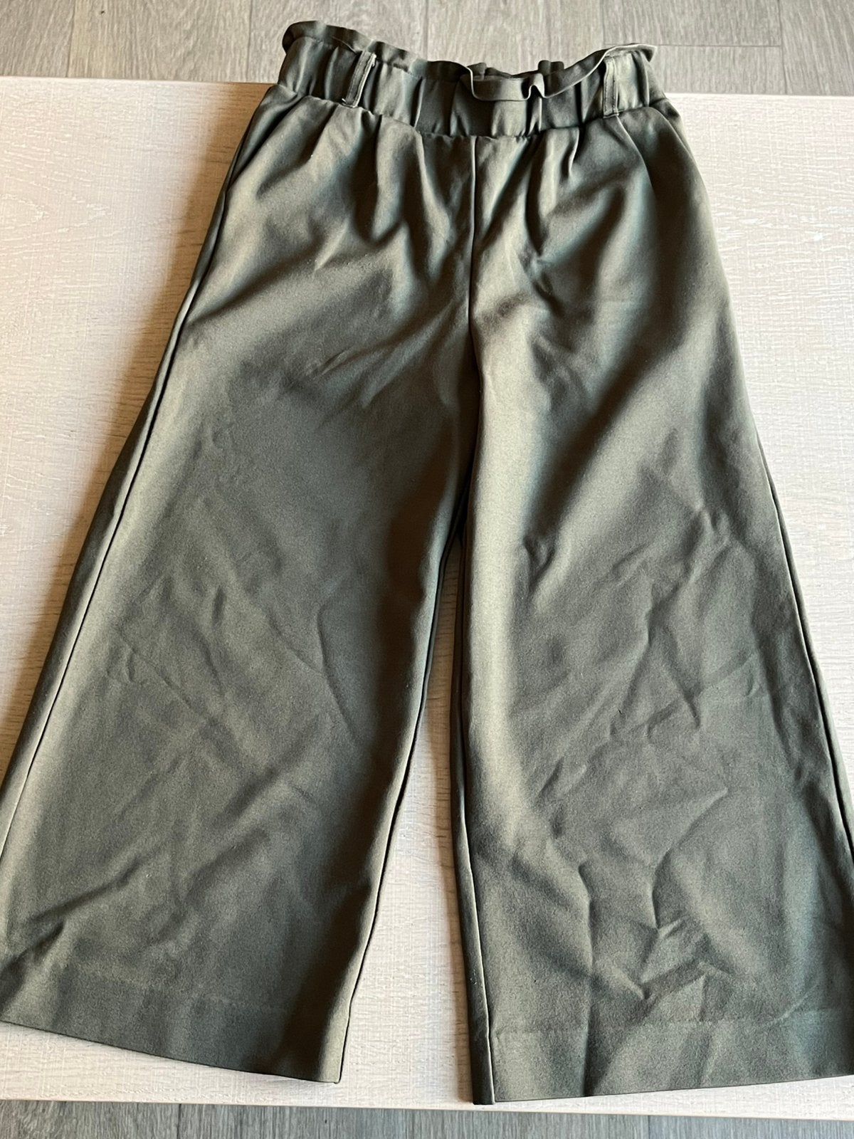 Losse broek awesome maat 140, Kinderen en Baby's, Kinderkleding | Maat 140, Ophalen of Verzenden, Zo goed als nieuw, Broek