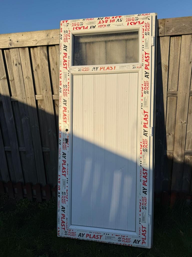 Kunststof deur met kozijn PVC!, Doe-het-zelf en Bouw, Ophalen, 80 tot 100 cm, Minder dan 200 cm, Garagedeur