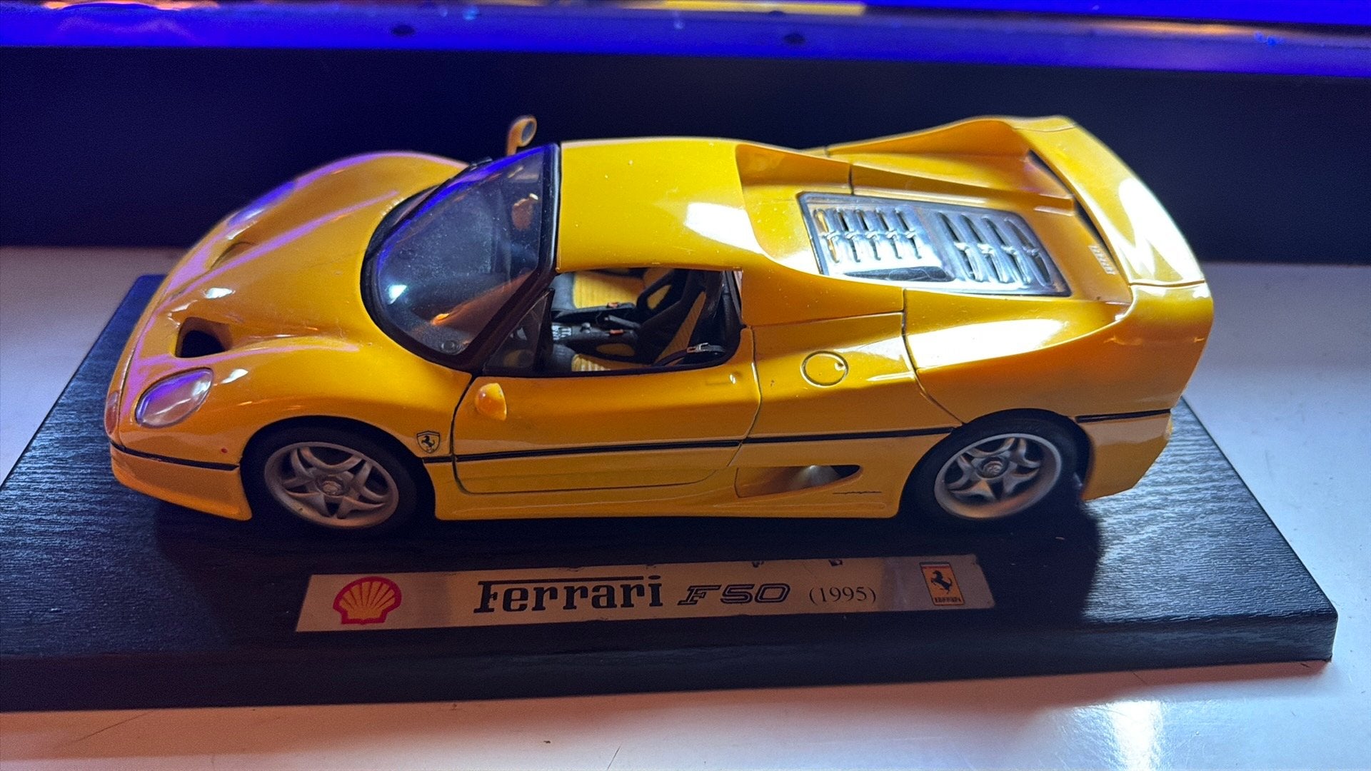 Ferrari F50 1/18 en parfait état, Hobby & Loisirs créatifs, Voitures miniatures | 1:18, Enlèvement ou Envoi, Neuf