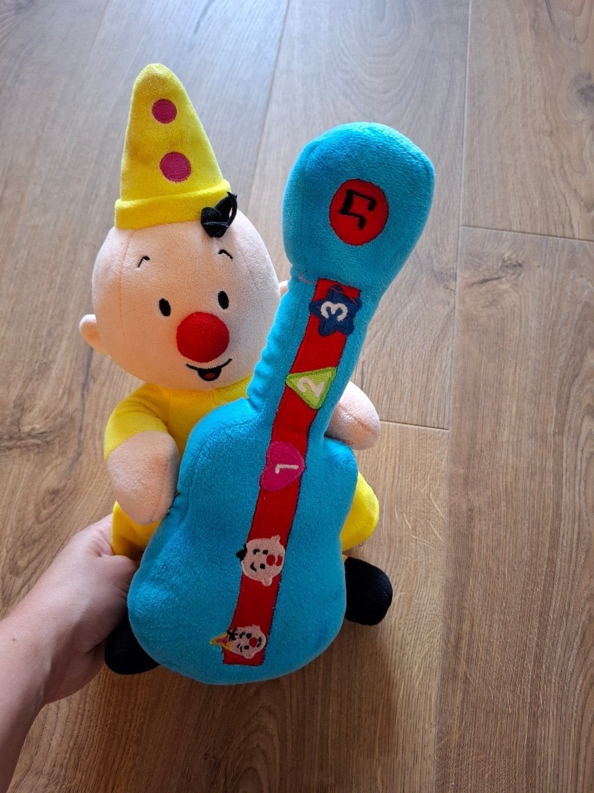 Bumba met gitaar met geluidjes, Kinderen en Baby's, Speelgoed | Babyspeelgoed, Ophalen, Zo goed als nieuw, Met geluid