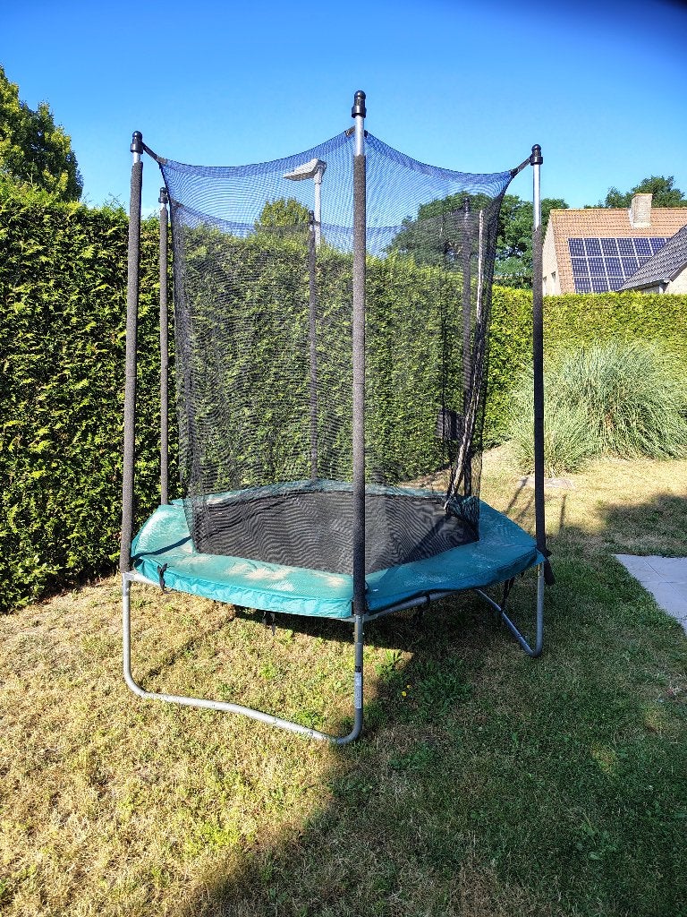 Trampoline met net, Ophalen, Gebruikt