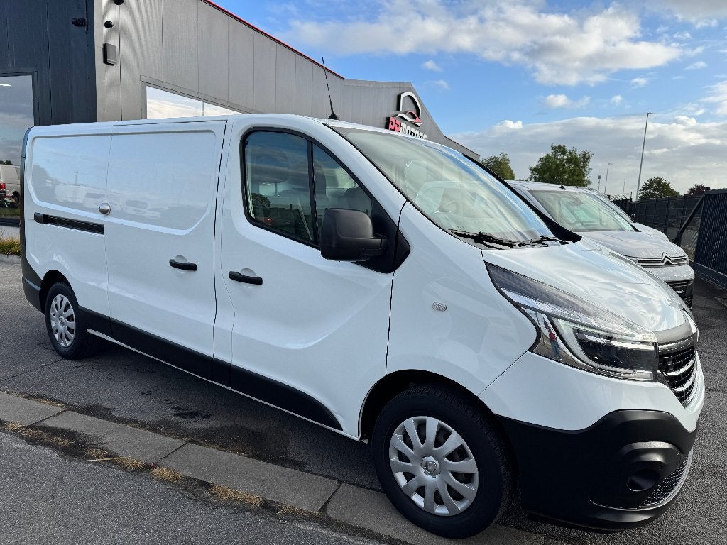 Renault Trafic 2.0 L2 lange versie 1st eig ohboek, Auto's, Bestelwagens en Lichte vracht, Voorwielaandrijving, Dealer onderhouden