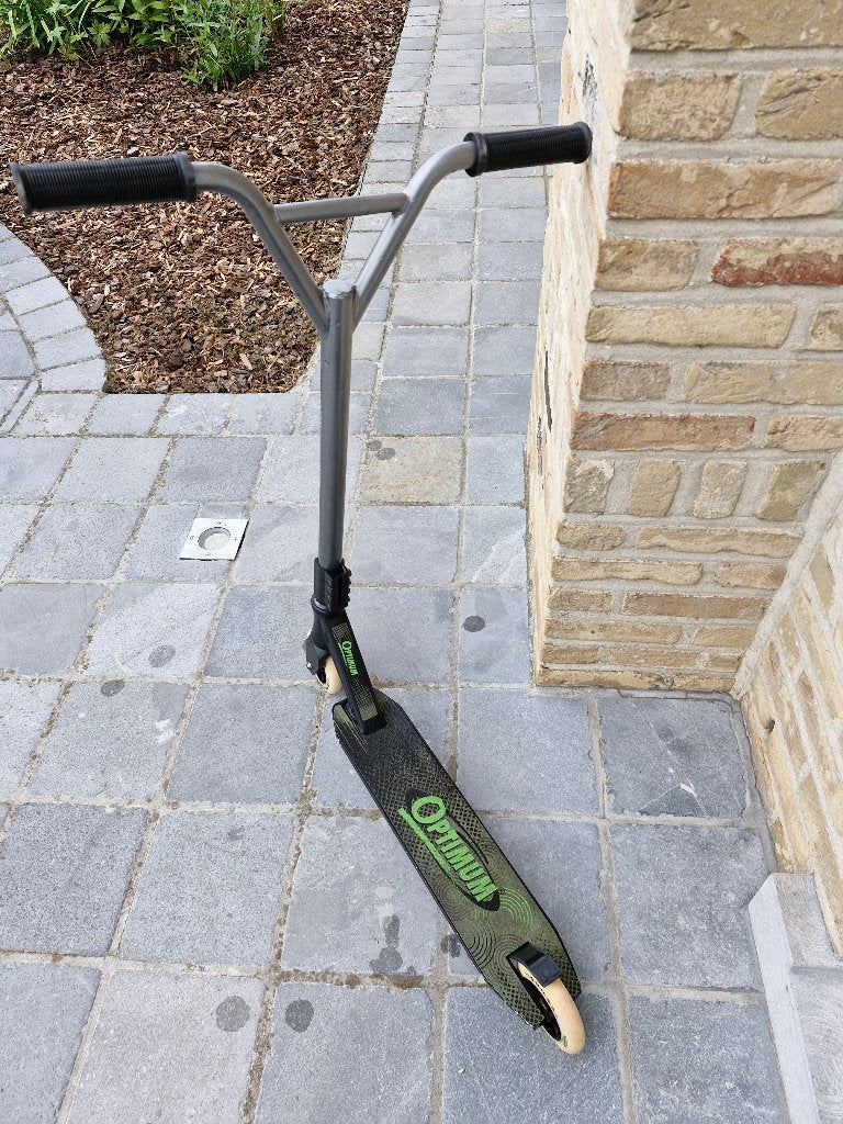 Stuntstep optimum, Fietsen en Brommers, Ophalen, Zo goed als nieuw, Gewone step, Optimum
