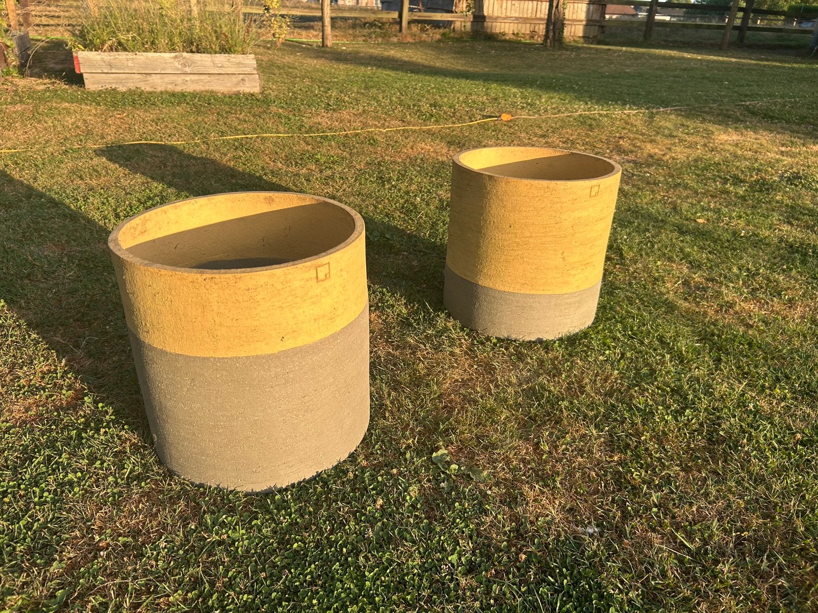 2 kleien bloempotten Atelier Vierkant, Jardin & Terrasse, Pots de fleurs, 40 cm ou plus, 40 à 70 cm, Comme neuf, Enlèvement