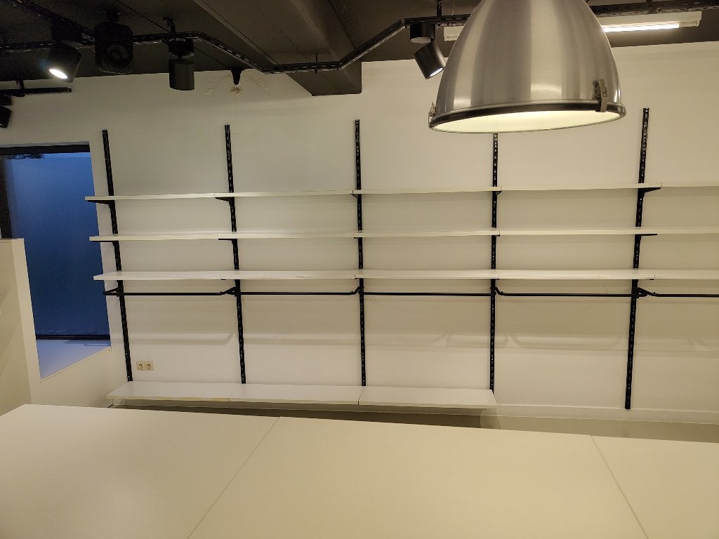 Étagères à provisions | centre commercial, Enlèvement