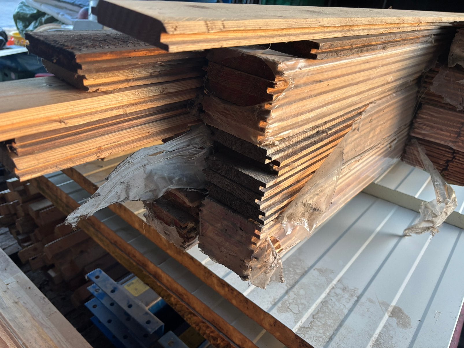 Houten planchetten, Ophalen