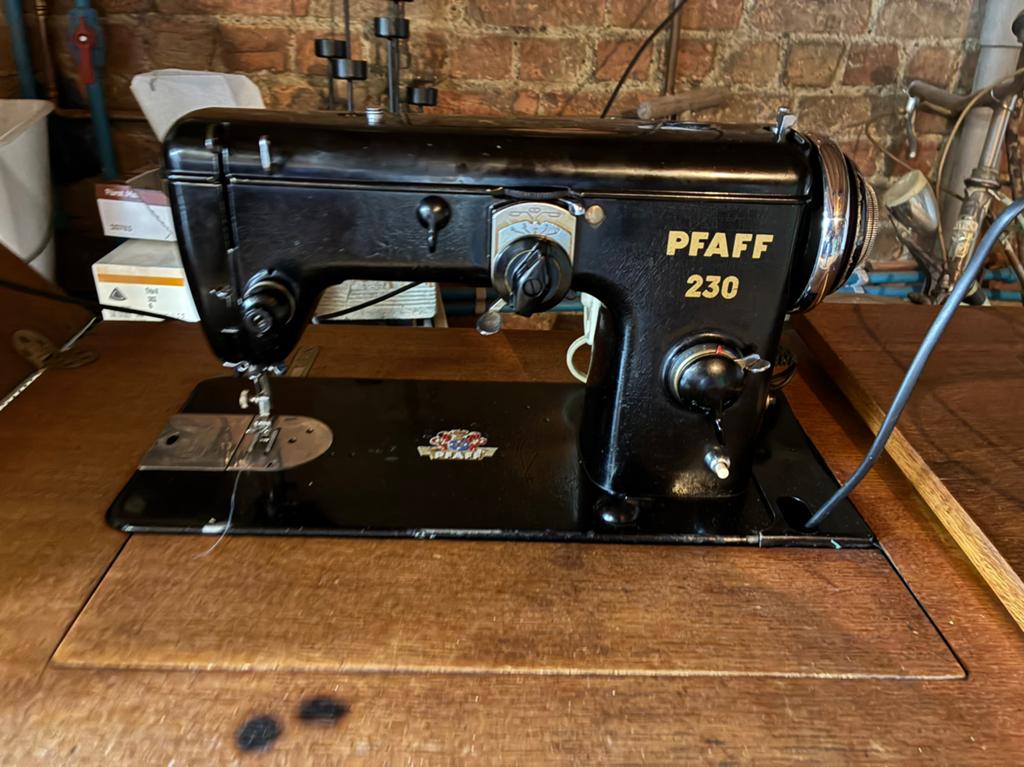 Oude Pfaff 230 naaimachine, Antiek en Kunst, Ophalen