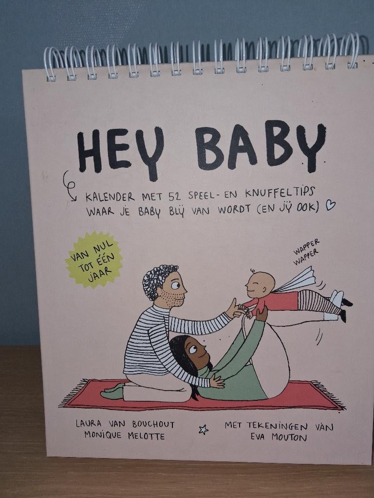 Hey baby - kalender met 52 speel- en knuffeltips, Laura Bouchout, Comme neuf, Enlèvement, Éducation jusqu'à 6 ans