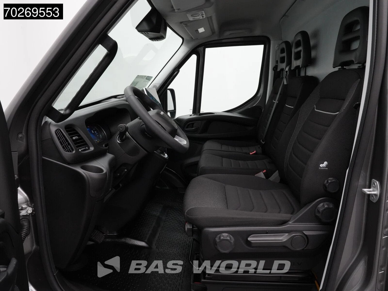 Iveco Daily 35S21 BPM VRIJ! 3.0L Automaat 210PK 3,5t Trekhaa, Auto's, Bestelwagens en Lichte vracht, Stof, Euro 6, 4 cilinders
