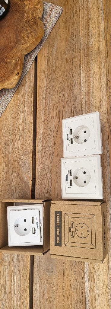 4x Stopcontacten inbouw met 2 usb poorten, Ophalen of Verzenden, Nieuw, Stopcontact