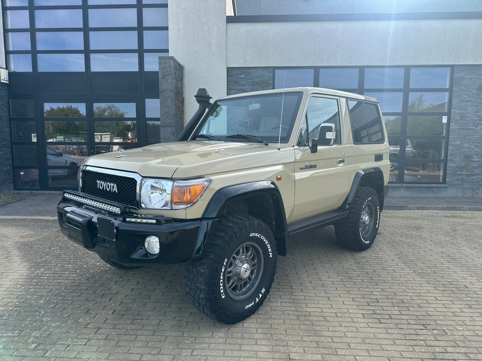 Toyota landcruiser GRJ71 4.0i v6, Autos, Toyota, Achat, Euro 6, Entreprise, 2 places