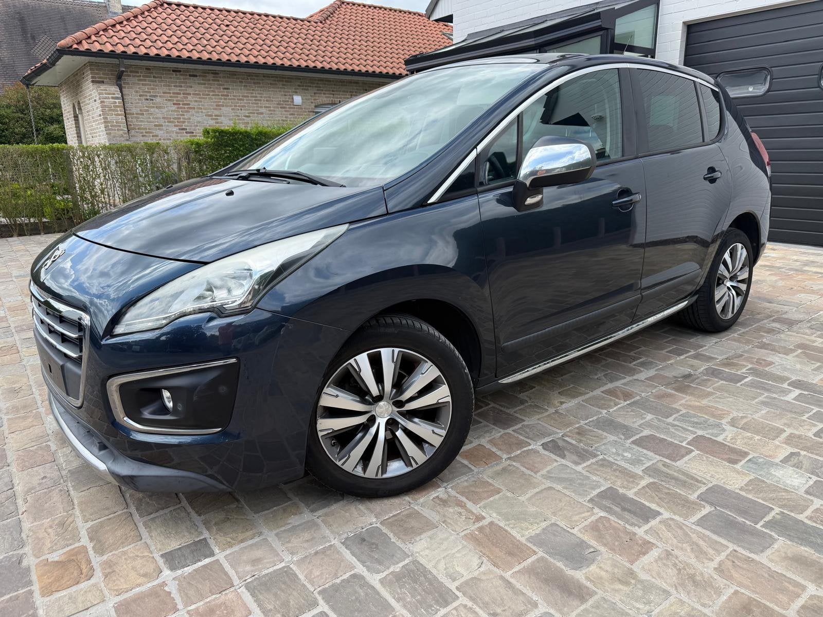 Peugeot 3008 HDI Automaat 2015 euro6, Auto's, Automaat, Monovolume, 1600 cc, Zwart