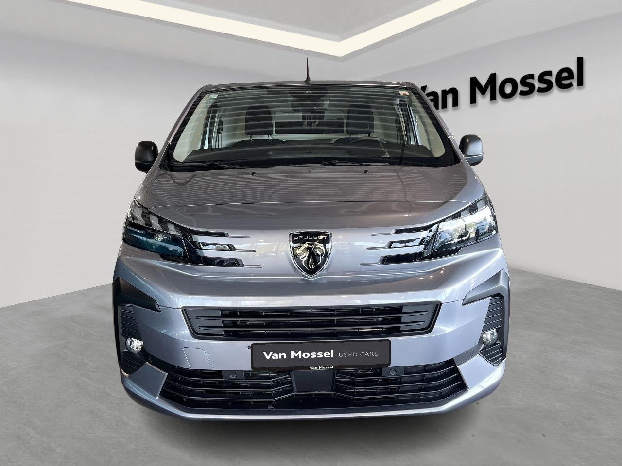 Peugeot Expert Standard L2 2.0 BlueHDi 180 EAT8, 177 ch, 4 portes, Entreprise, 3 places