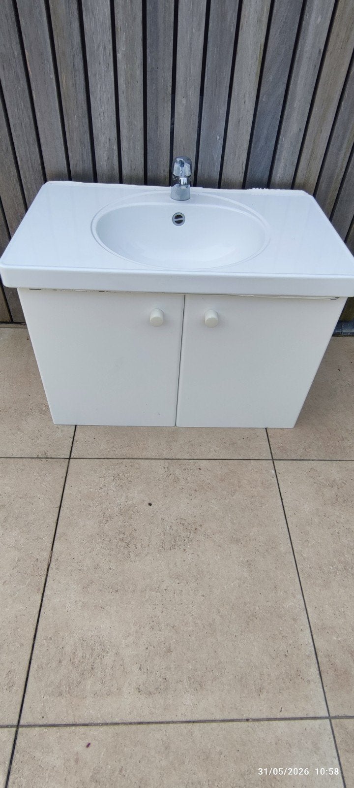 Meuble lavabo blanc 81cm long , 50 cm profondeur, 2 portes., Maison & Meubles, Enlèvement, Meuble lavabo