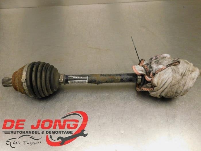Aandrijfas links-voor van een Volkswagen Golf, Gebruikt, -, Volkswagen, -