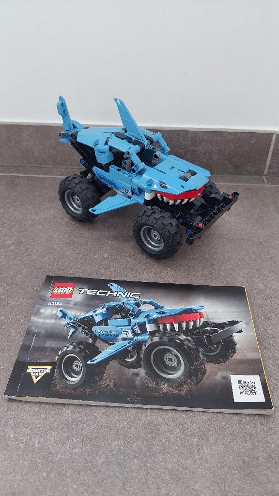 LEGO TECHNIC Monster Jam Megalodon, Lego, Ensemble complet, Instructions incluses, Enlèvement